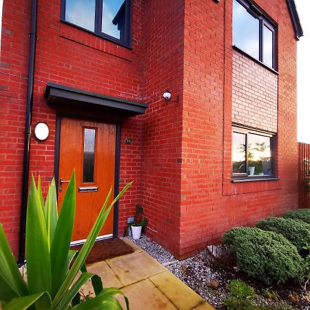 The Lawnswood - Central Manchester Holiday Home With Free Parking Exteriér fotografie