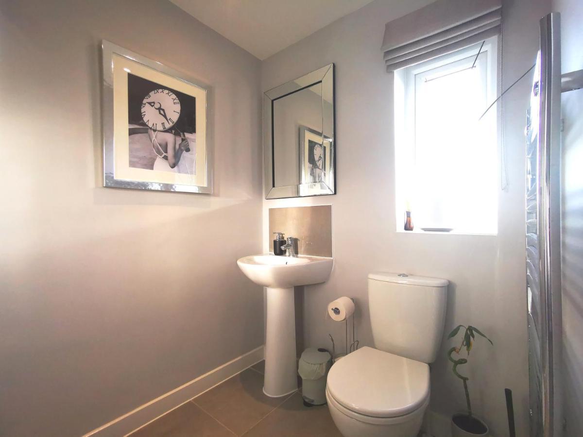 The Lawnswood - Central Manchester Holiday Home With Free Parking Exteriér fotografie
