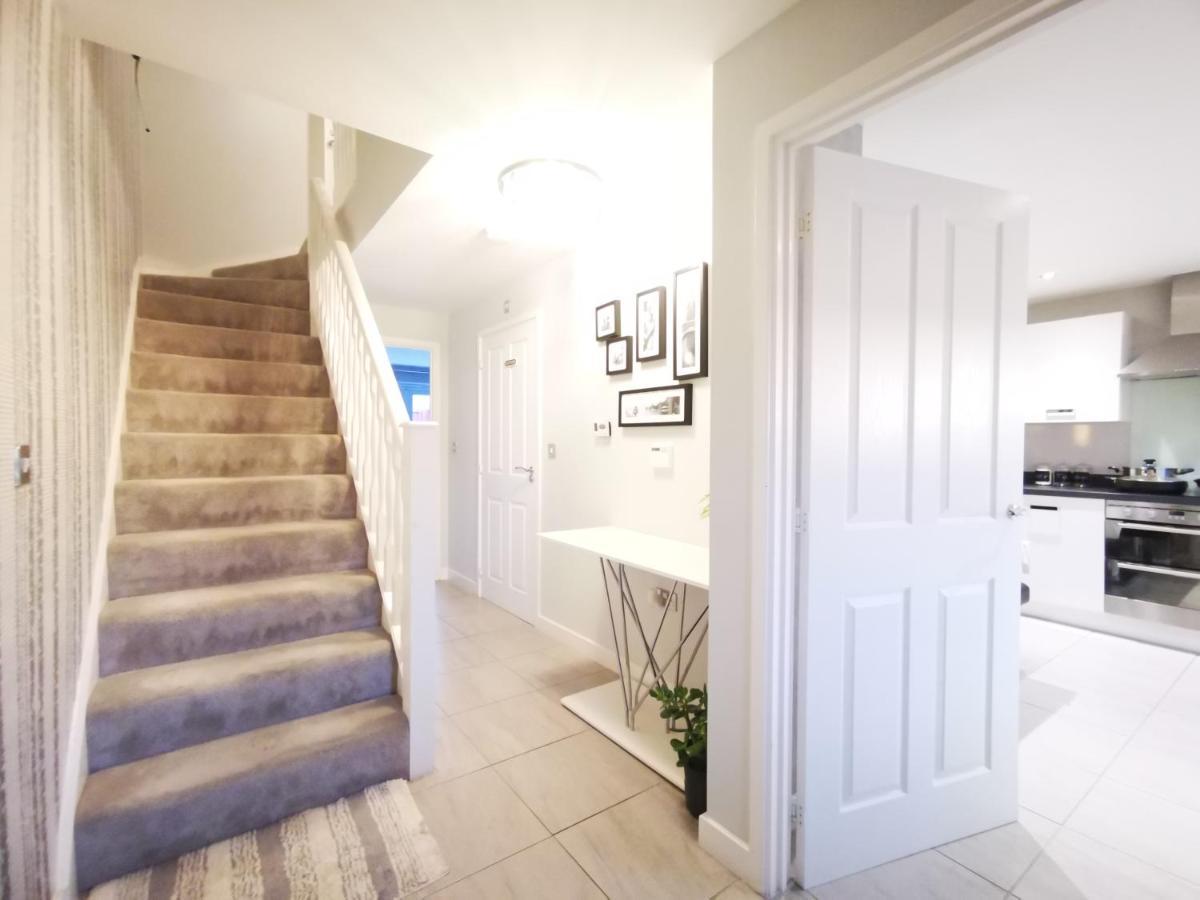 The Lawnswood - Central Manchester Holiday Home With Free Parking Exteriér fotografie