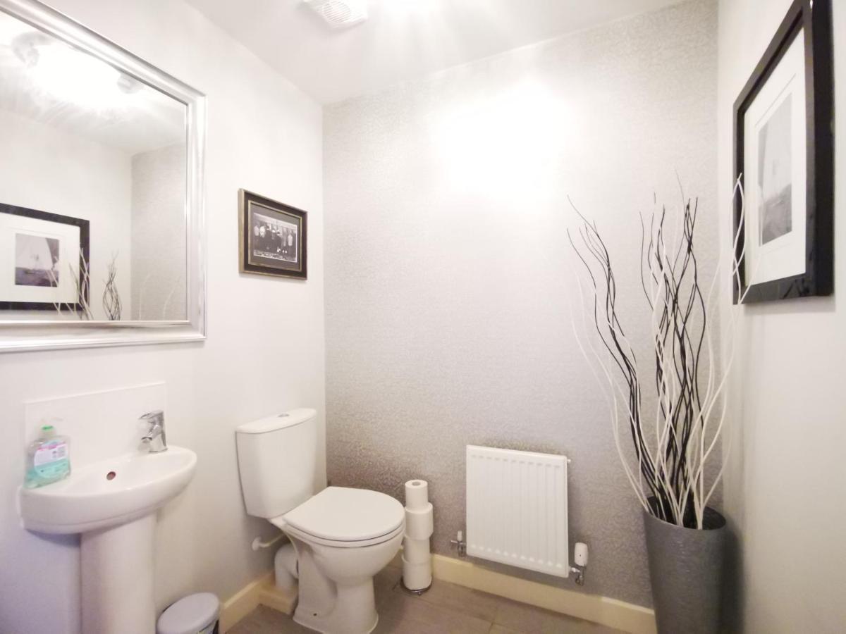 The Lawnswood - Central Manchester Holiday Home With Free Parking Exteriér fotografie