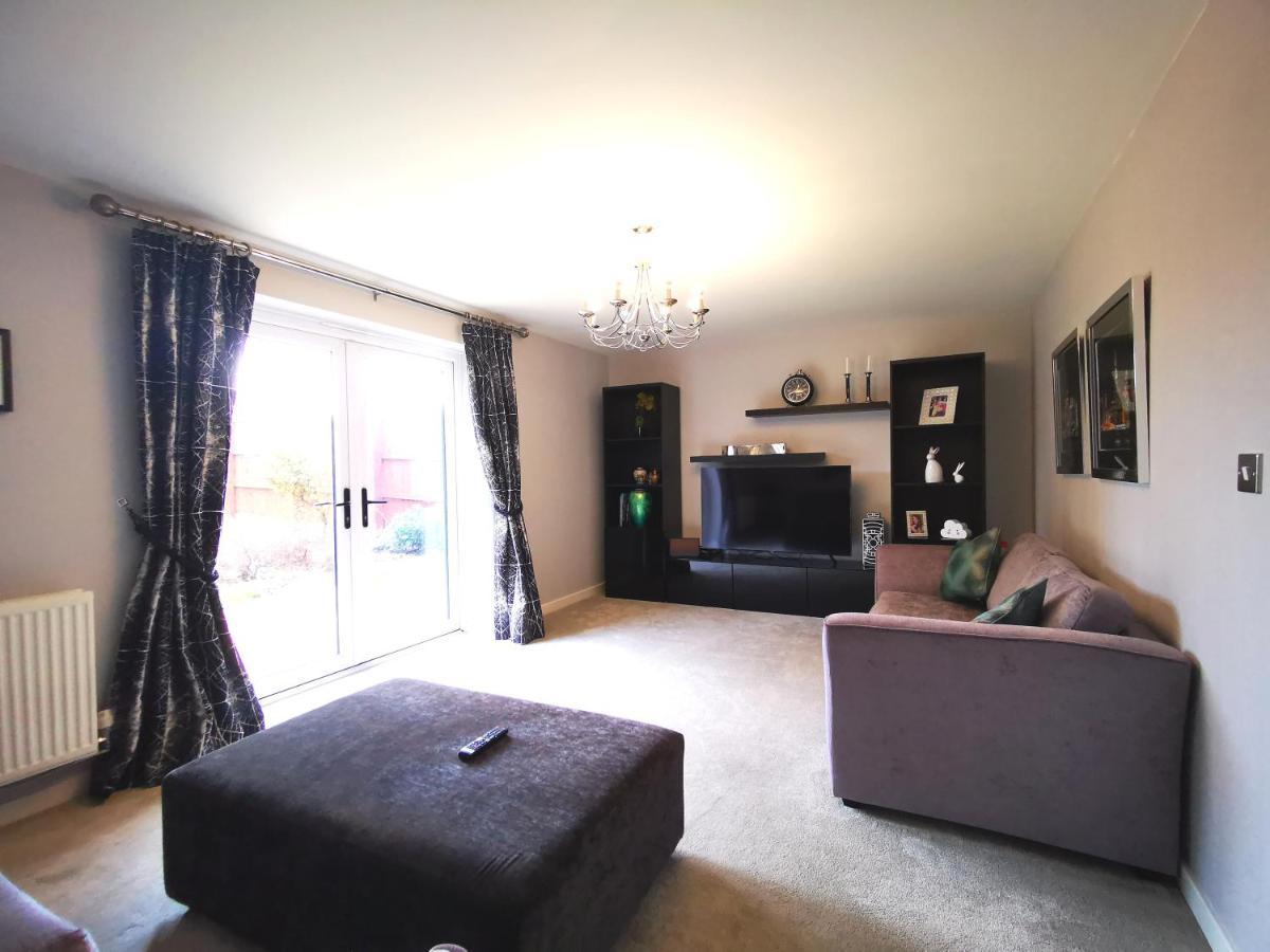 The Lawnswood - Central Manchester Holiday Home With Free Parking Exteriér fotografie