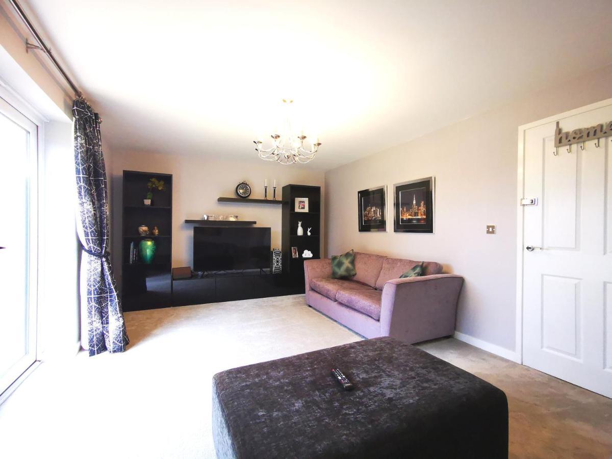 The Lawnswood - Central Manchester Holiday Home With Free Parking Exteriér fotografie